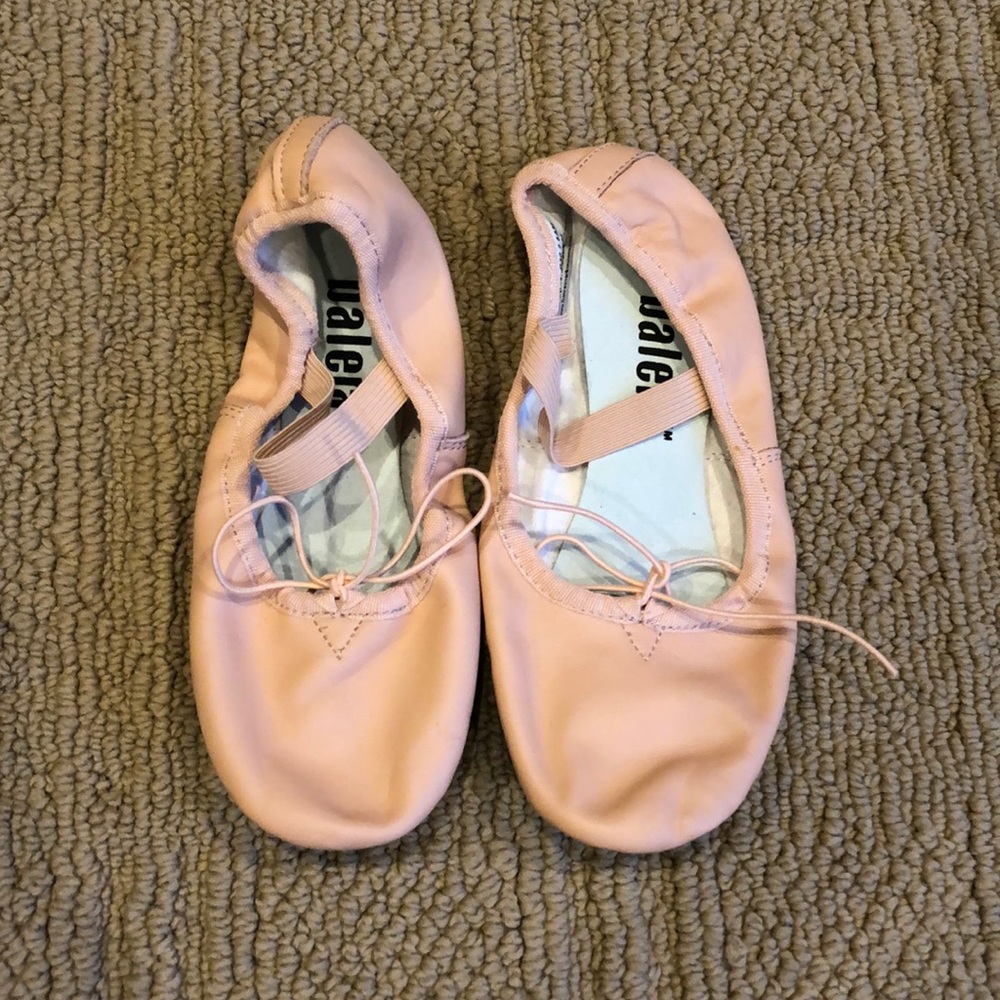 Size 2.5 Balera ballet shoe barely worn